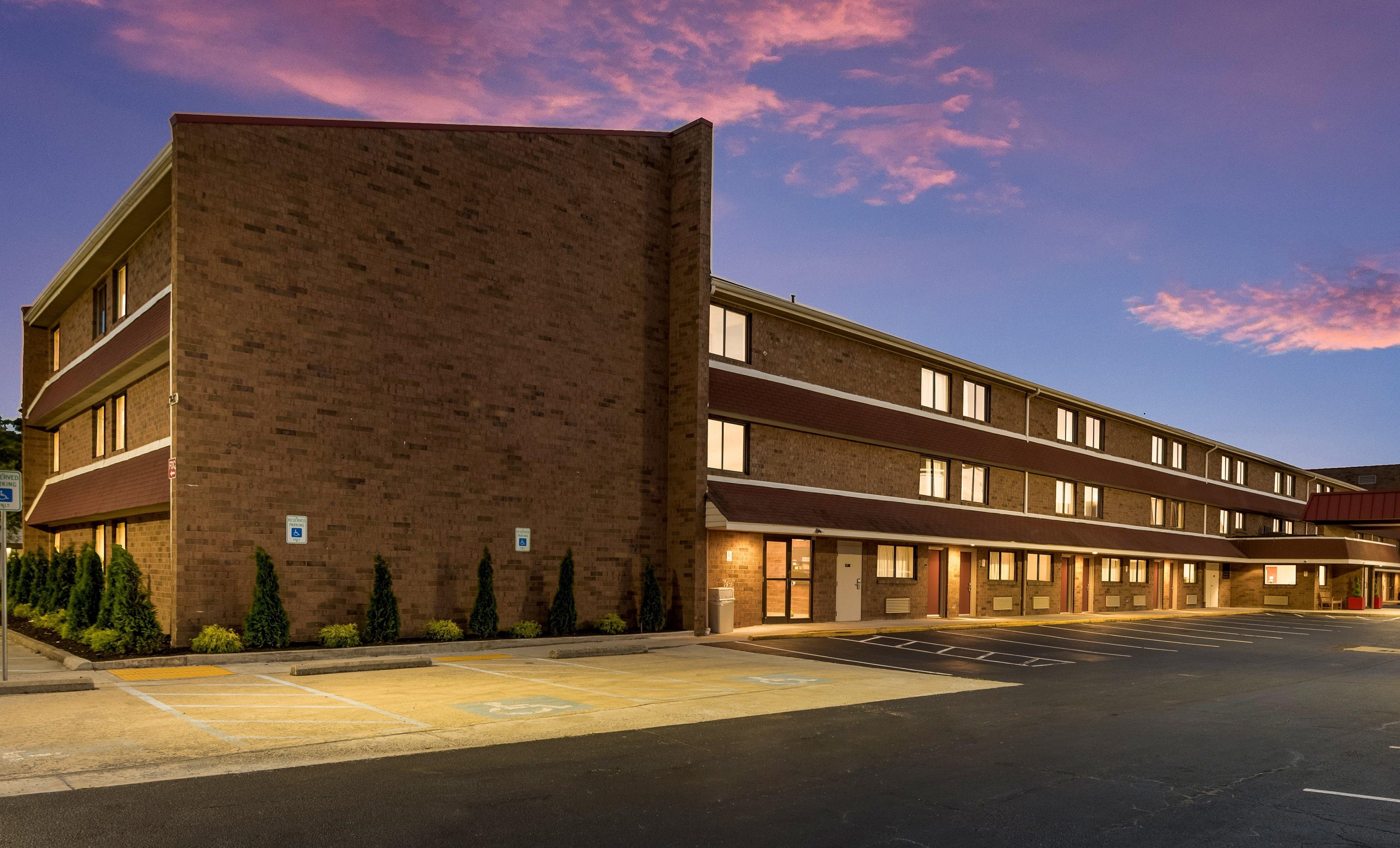 Red Roof Inn Plus+ Columbus - Worthington Exterior photo