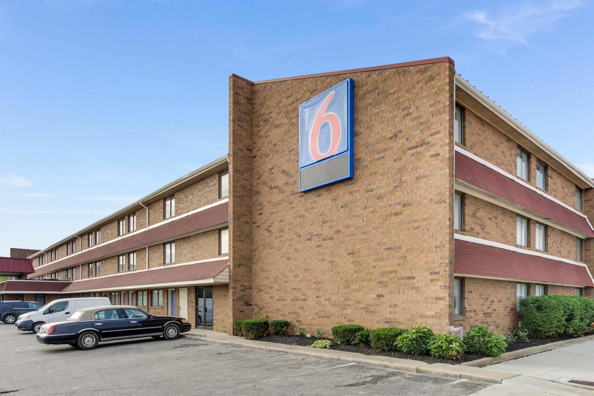 Red Roof Inn Plus+ Columbus - Worthington Exterior photo