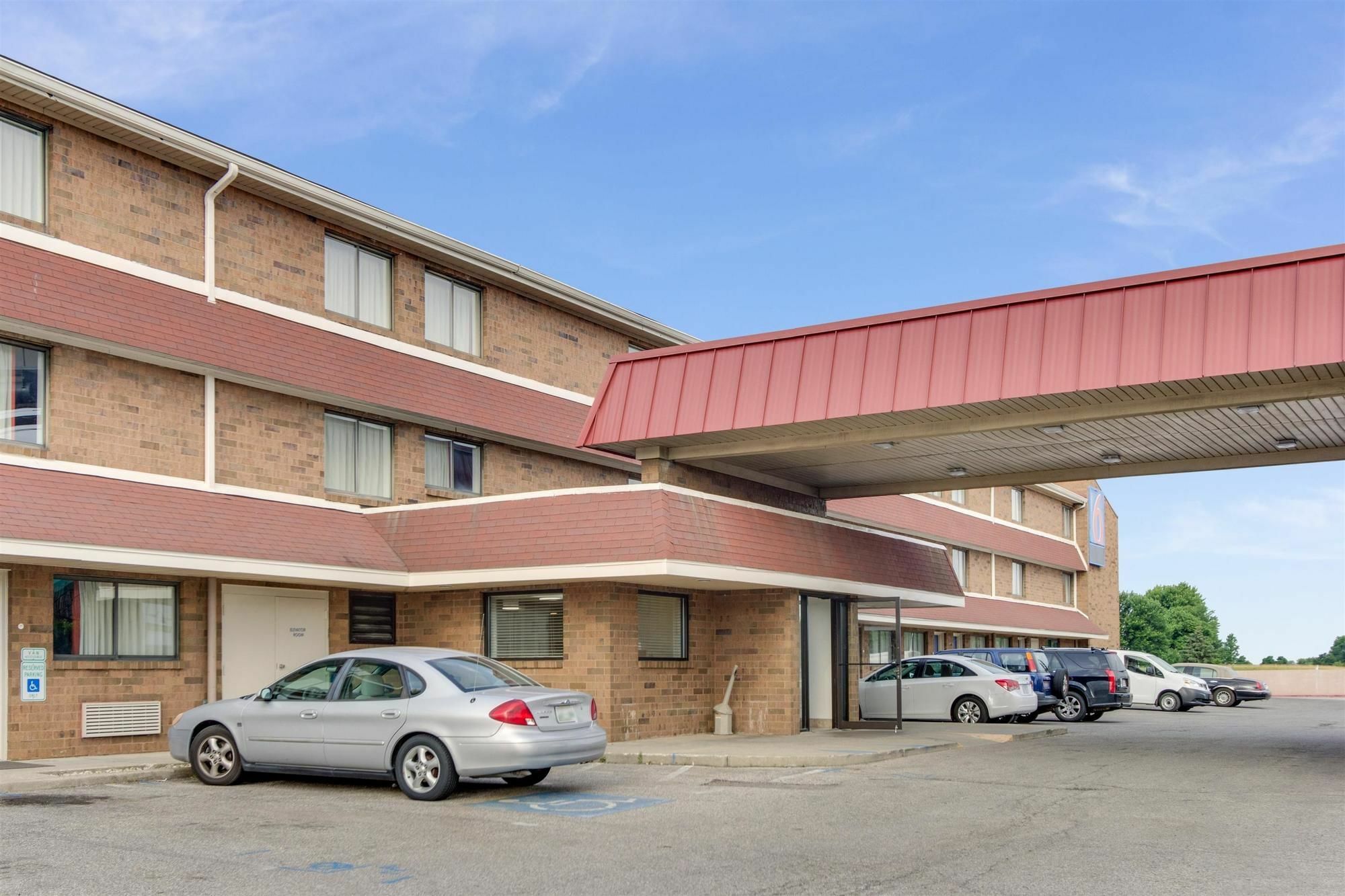 Red Roof Inn Plus+ Columbus - Worthington Exterior photo